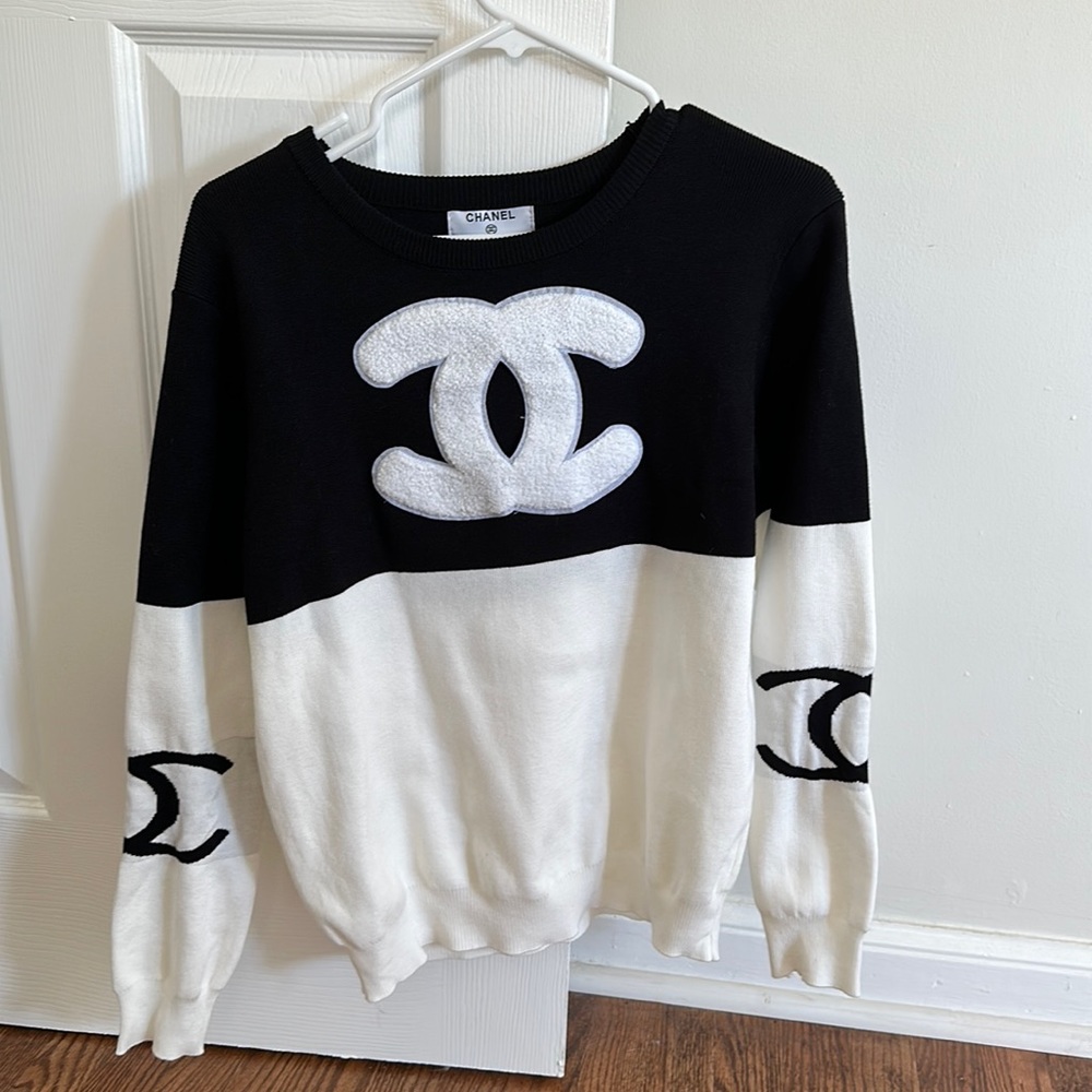 Chanel sweater